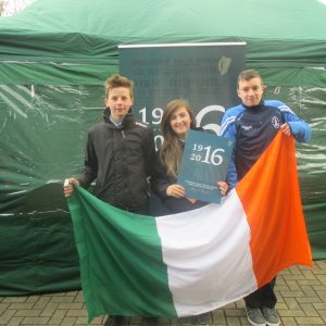 Aodhán Ó Luasa, Kerrie Ní Mhaoldomhnaigh, Dónal Ó Deasúna, baill Chomhairle na nDaltaí i bPáirc an Chrócaigh ar an Luan 7ú Márta 2016.